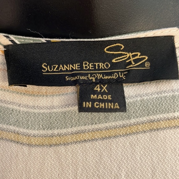 Suzanne Betro | NWOT GREEN & IVORY FRONT TIE FLUTTER SLEEVE TUNIC - Picture 4 of 6